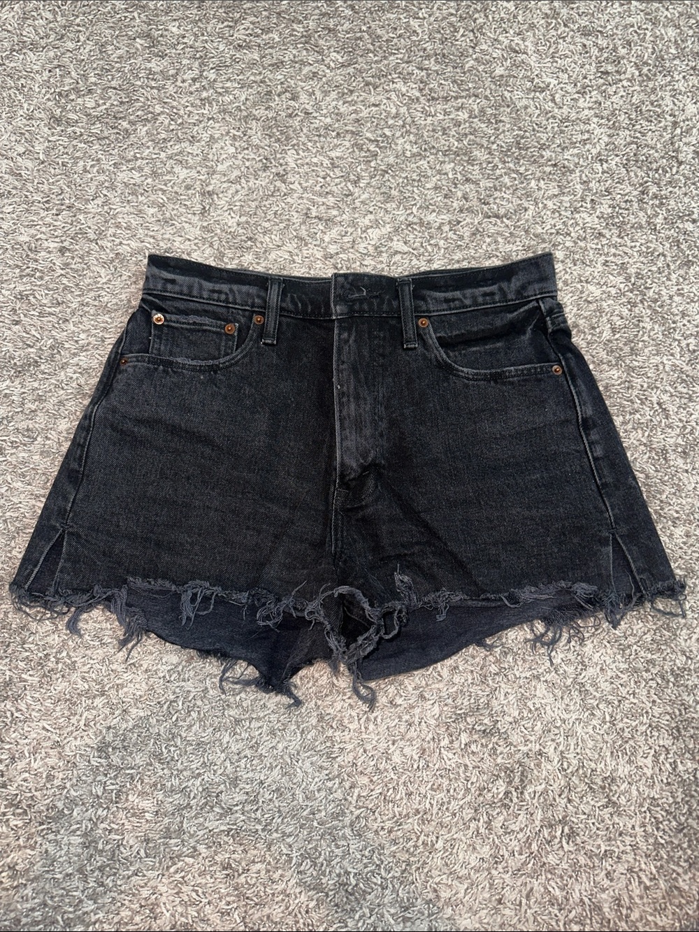 Abercrombie & Fitch ~ The Mom Short High Rise ~ Size 28
